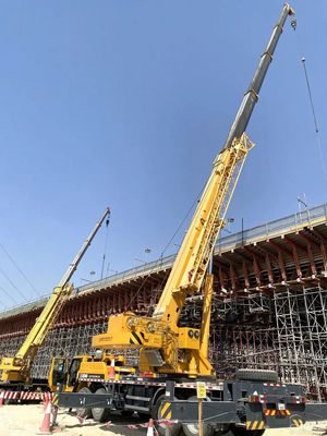 央視探班!徐工“25噸級神車”,海外地標上新!